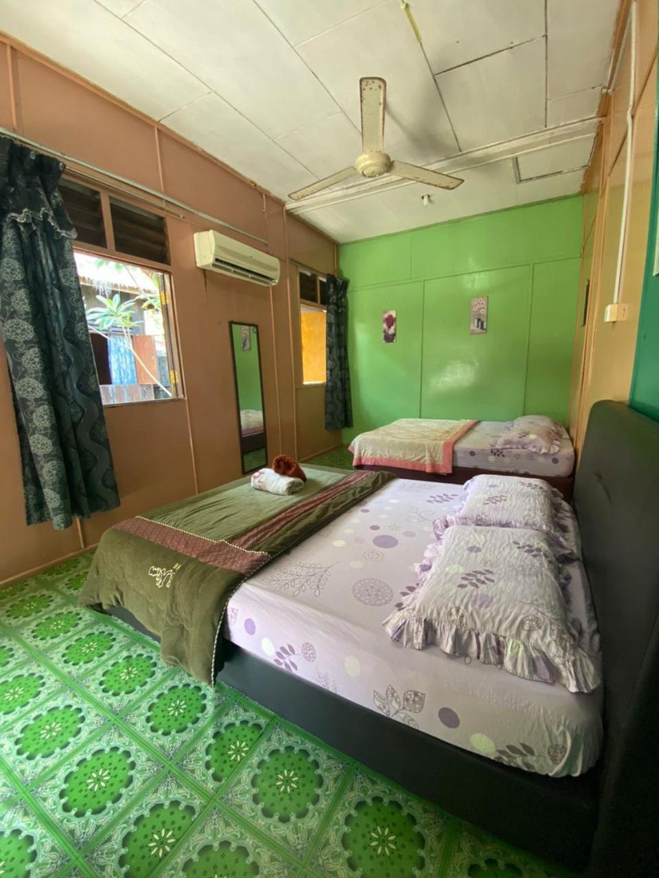B'First Chalet Perhentian Island Kampung Kuala Besut Exteriör bild
